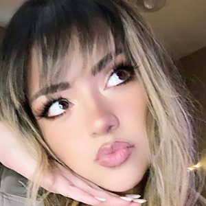 Nessa, Beauty and Lifestyle - BEAR MINIMUM creator